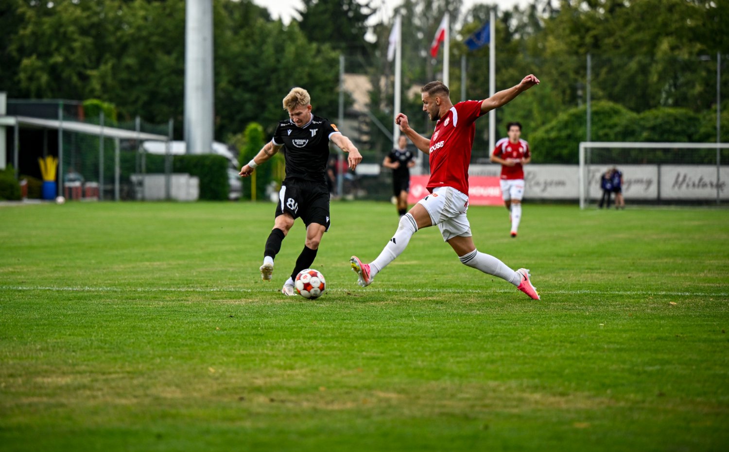 ASTV | Zostrih z pr�pravn�ho stretnutia proti Pogon Grodzisk Mazowiecki