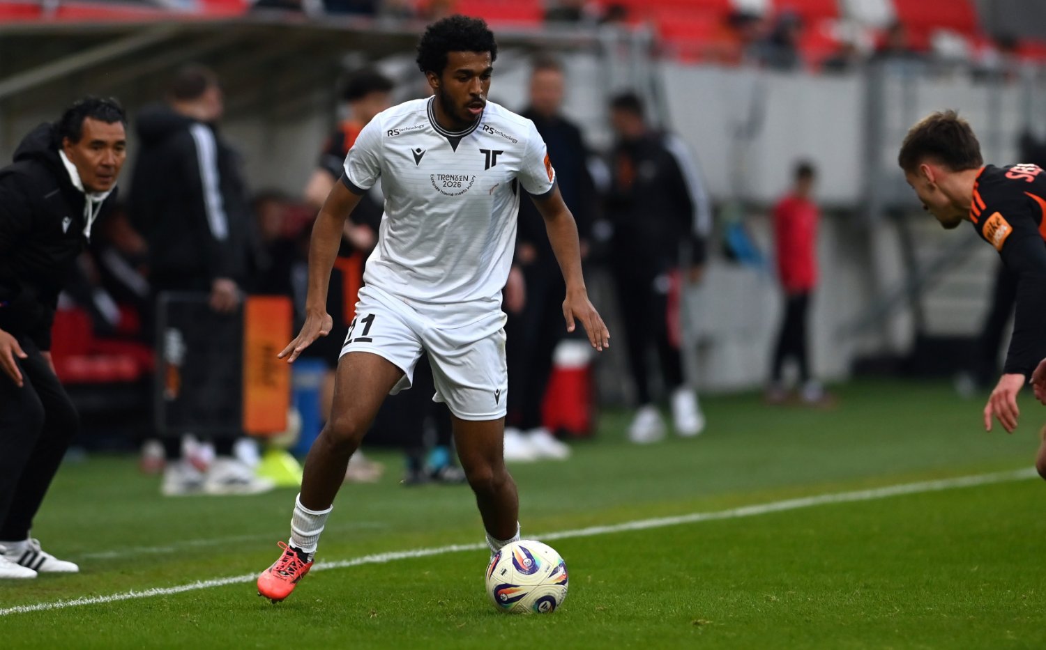 Klub | Mathurin odch�dza z Tren��na