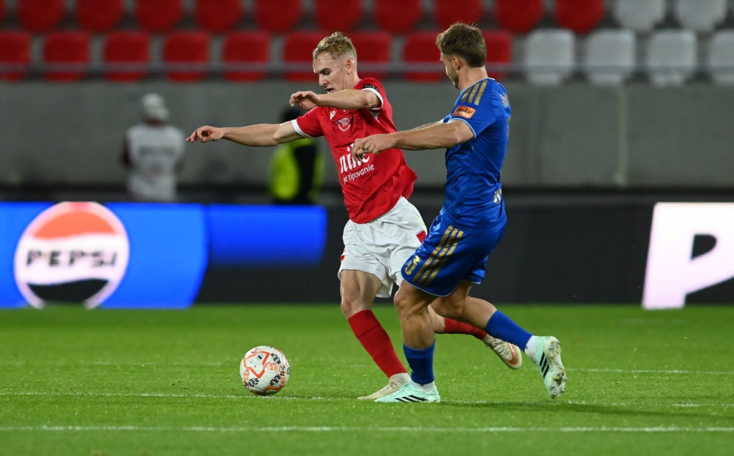 Nik� liga | Slovan potrestal na�e zav�hania, doma sme vy�li bodovo napr�zdno