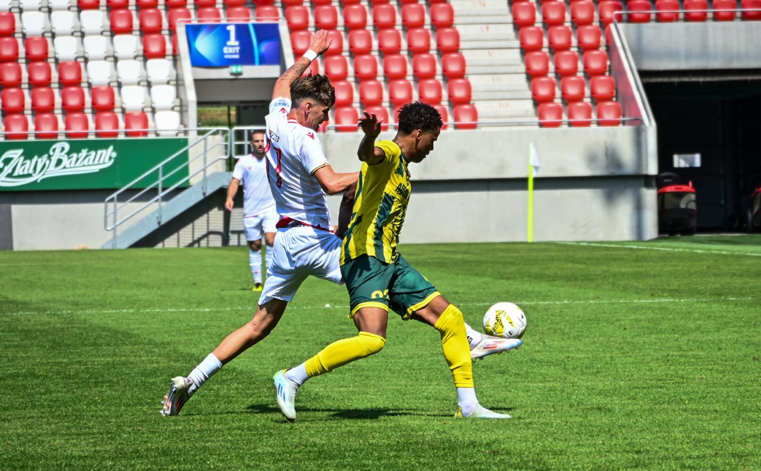 B-t�m | Dom�cu prehru chceme od�ini� na ihrisku Ve�k�ch Ludiniec